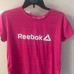 Pink Reebok top size large